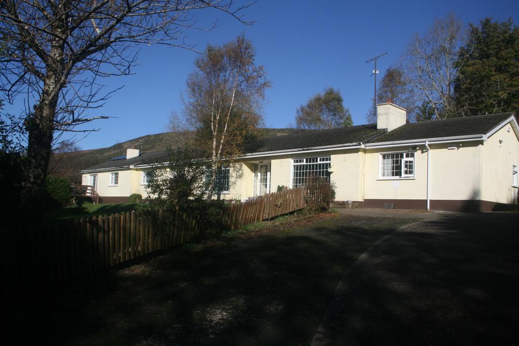 Saggart Laragh Mountain View Lodge מראה חיצוני תמונה