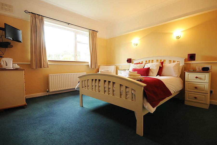 Saggart Laragh Mountain View Lodge מראה חיצוני תמונה